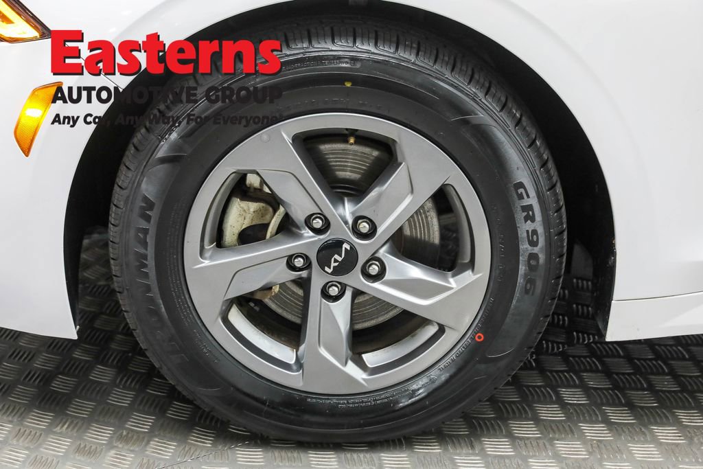 Used 2023 Kia K5 LXS image 29