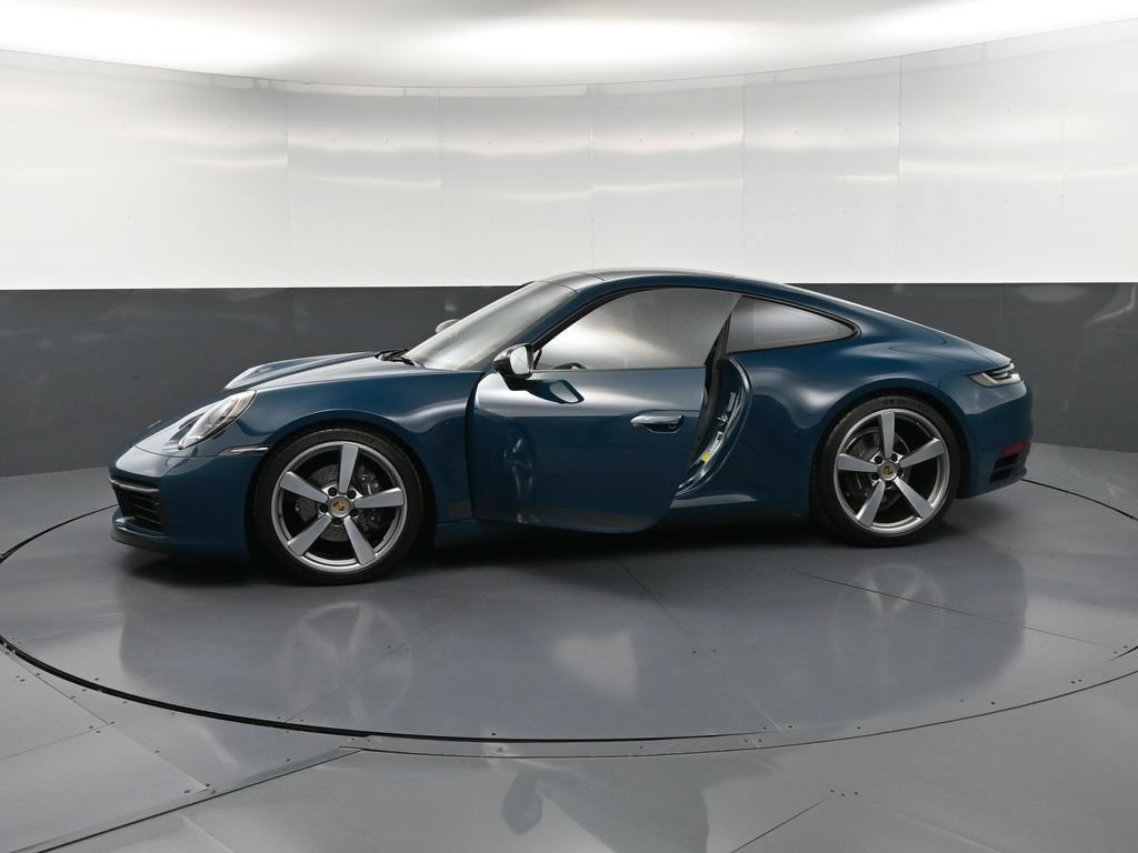 Used 2024 Porsche 911 Carrera T RWD image 35