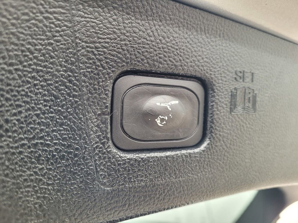 Used 2022 Ford Edge SEL w/ Convenience Package image 29