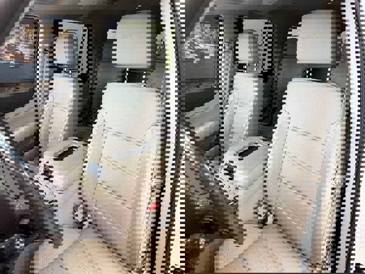 Used 2015 GMC Yukon Denali w/ Touring Package image 13