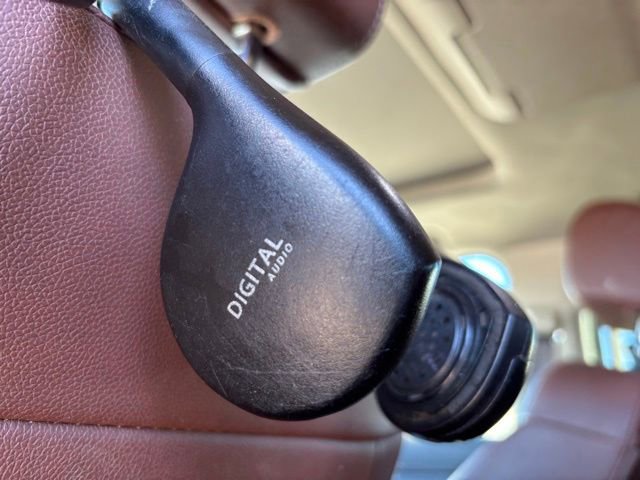 Used 2017 Chevrolet Suburban Premier image 21