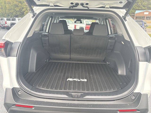 Used 2025 Toyota RAV4 XLE w/ Convenience Package image 25