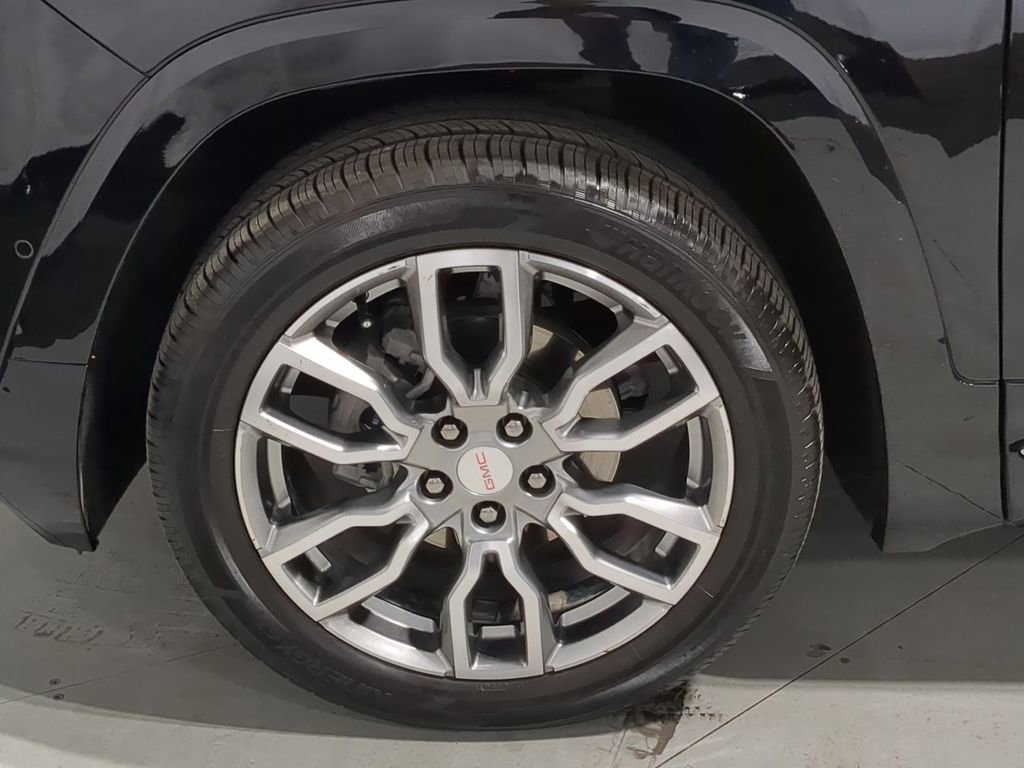 Used 2024 GMC Terrain Denali w/ Denali Premium Package AWD/4WD image 14