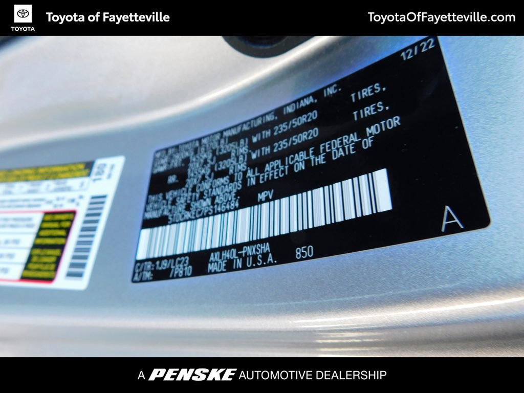 Certified 2023 Toyota Sienna XSE image 9