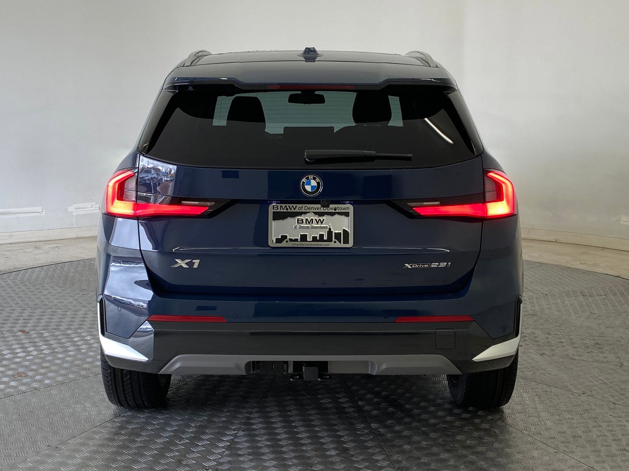 New 2026 BMW X1 xDrive28i w/ Technology Package AWD/4WD image 10