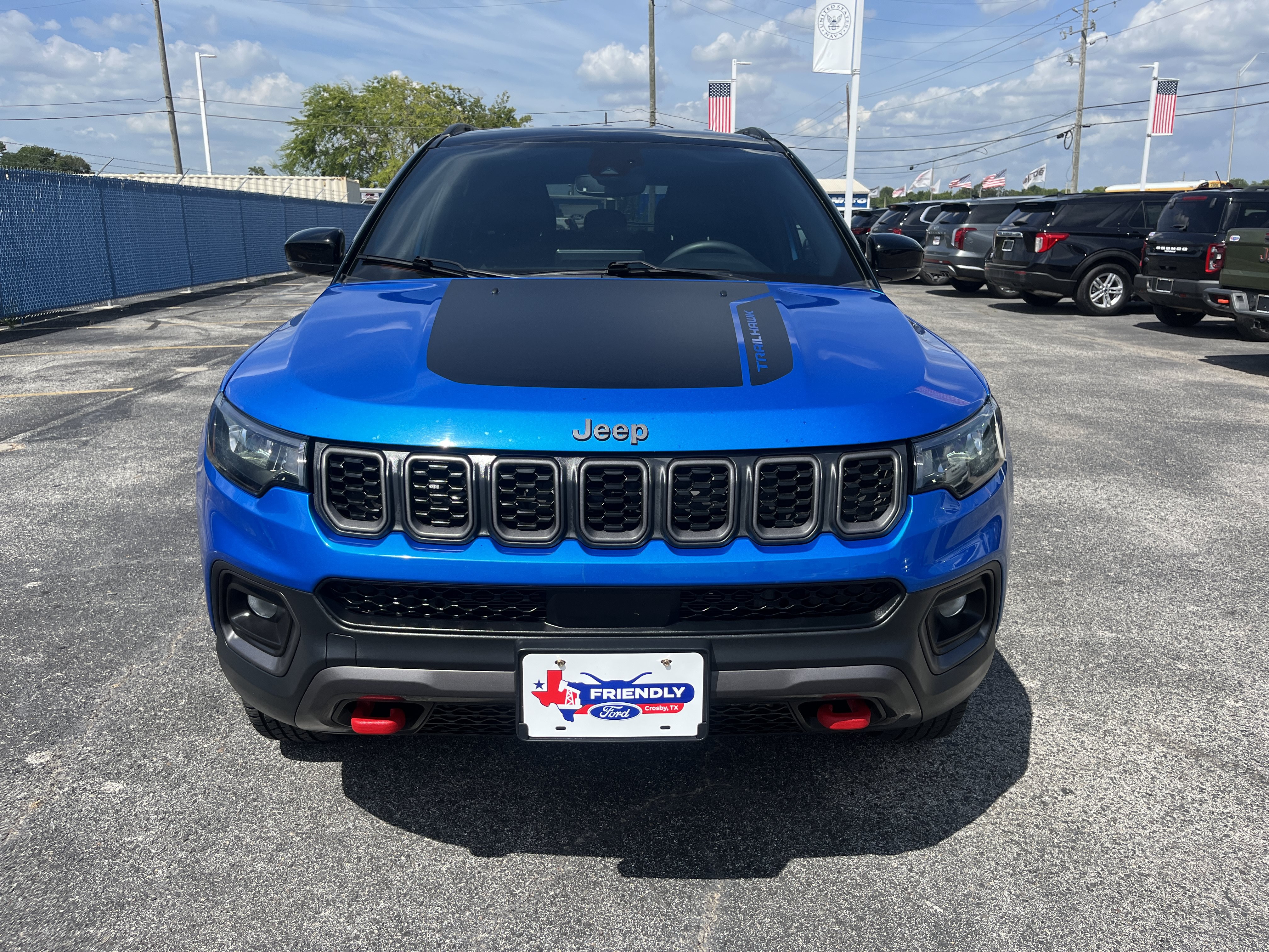 Used 2025 Jeep Compass Trailhawk AWD/4WD image 8