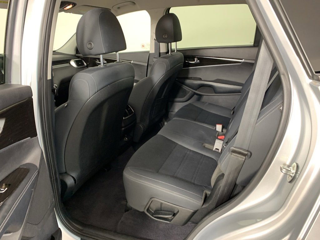 Used 2019 Kia Sorento L image 30
