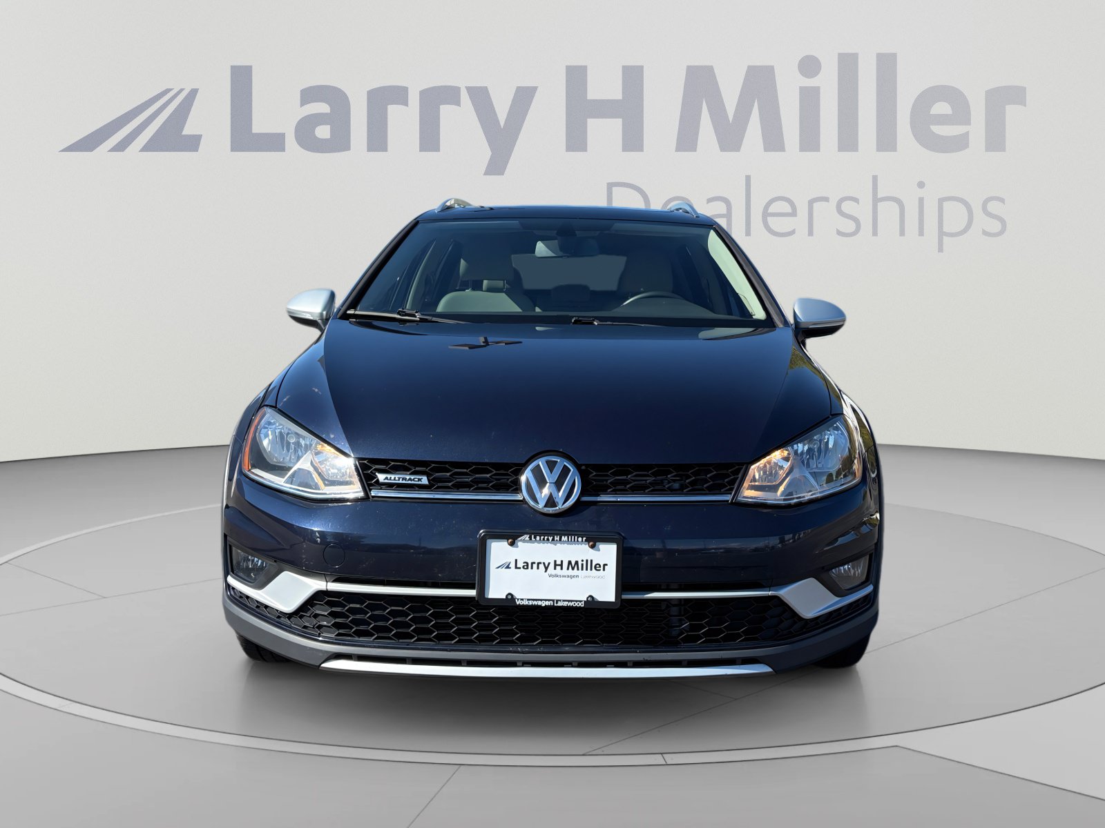 Used 2017 Volkswagen Golf Alltrack SE AWD/4WD image 8