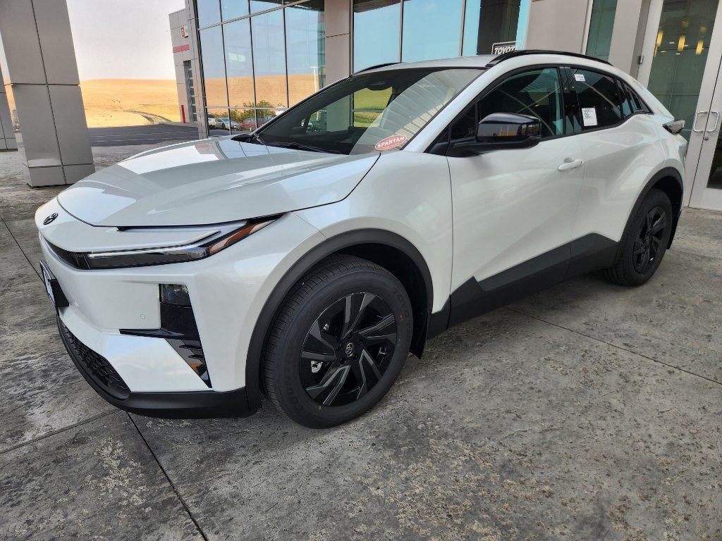 New 2026 Toyota C-HR AWD/4WD image 6