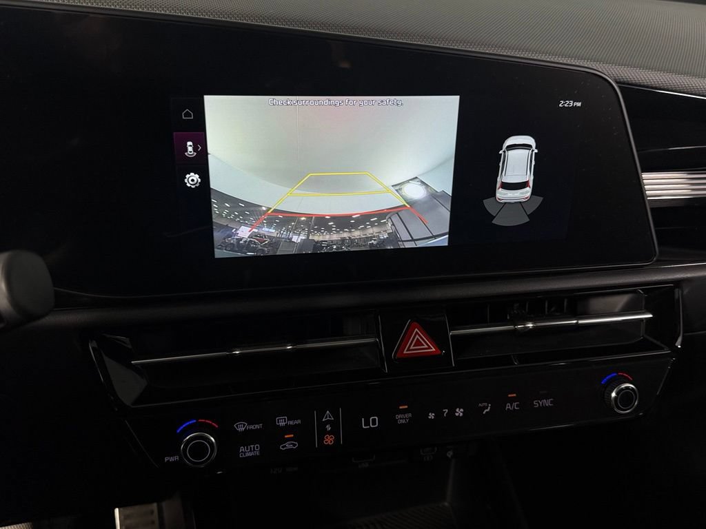 Used 2024 Kia Niro EX Touring FWD image 20