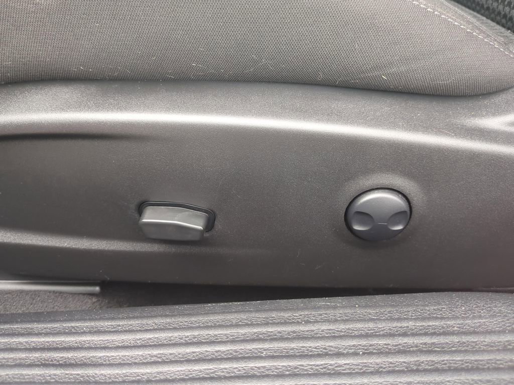 Used 2023 Dodge Challenger R/T w/ Blacktop Package RWD image 17