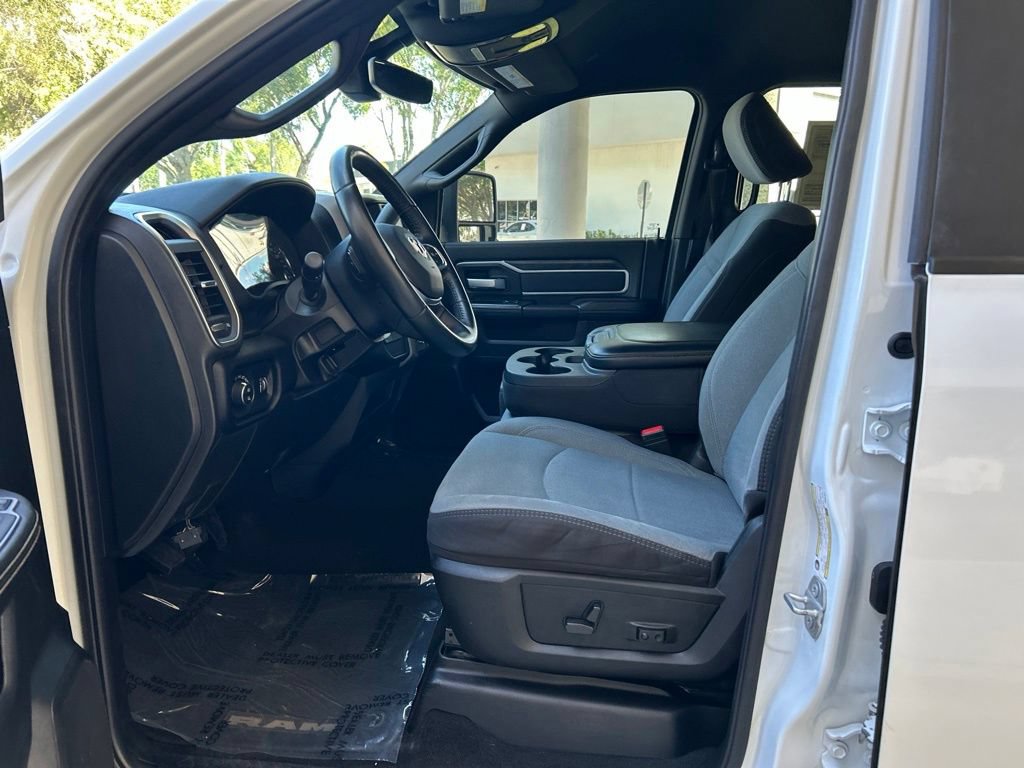 Used 2024 RAM 3500 Big Horn AWD/4WD image 6