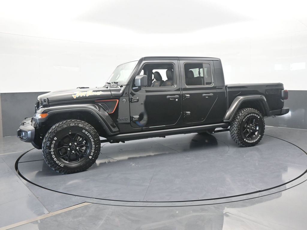 Used 2024 Jeep Gladiator Sport image 2