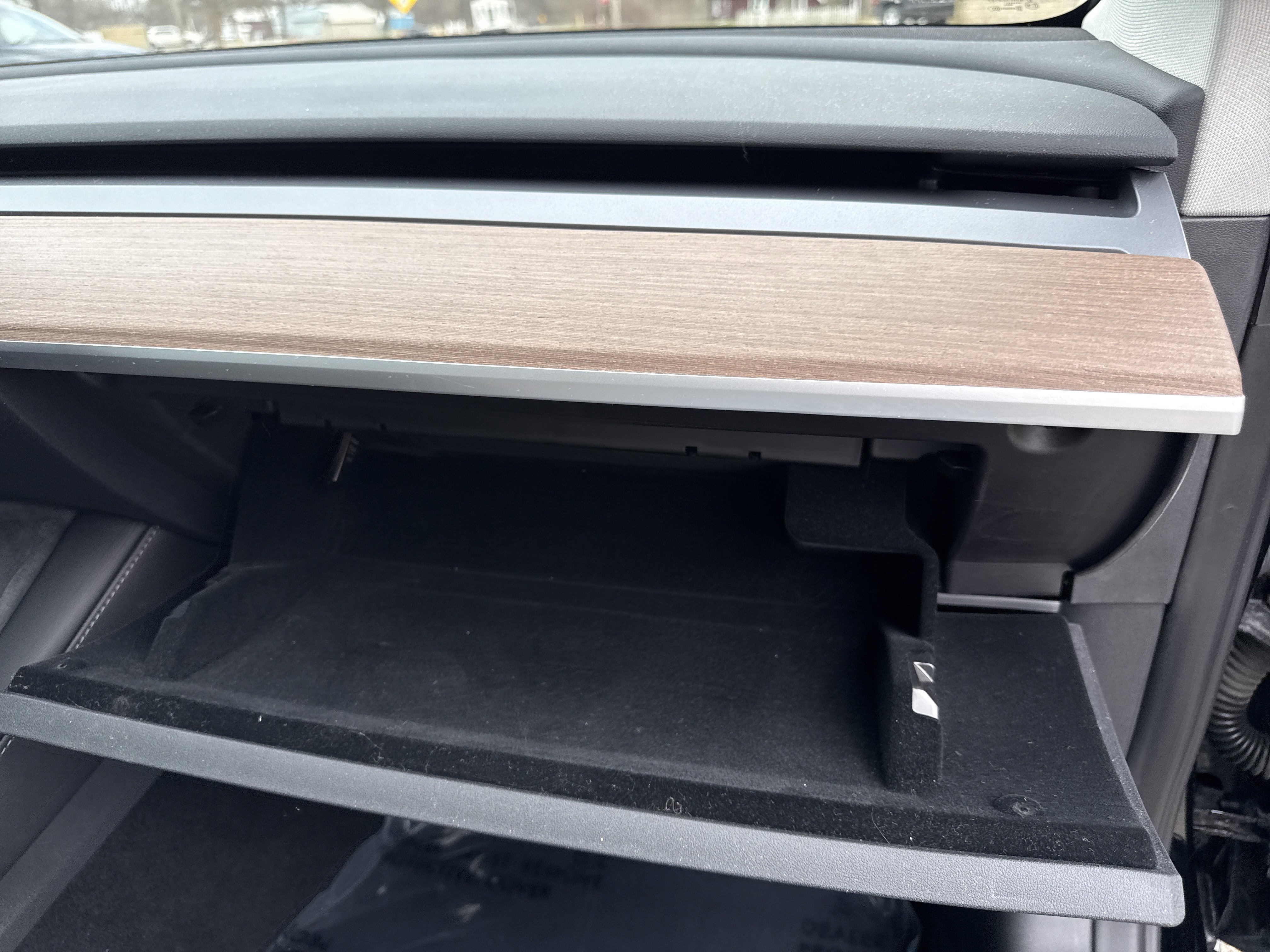 Used 2023 Tesla Model 3 Standard Range image 34