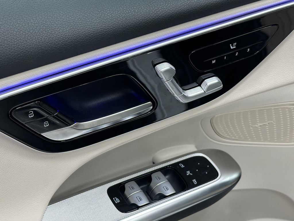 Certified 2025 Mercedes-Benz GLC 350e 4MATIC image 11