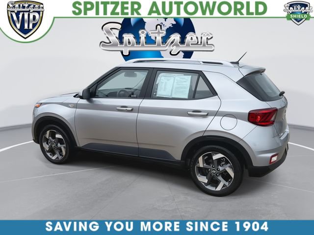 Used 2024 Hyundai Venue SEL FWD image 7