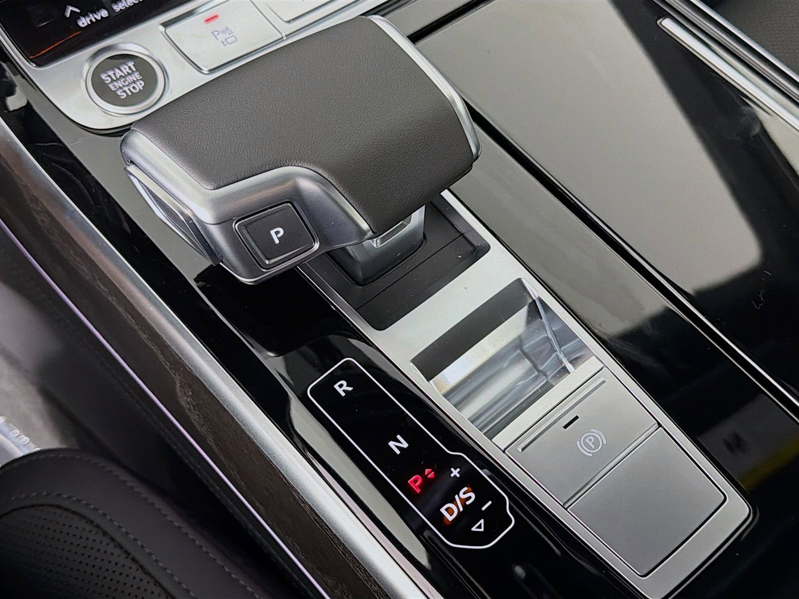 New 2026 Audi A8 L 3.0T AWD/4WD image 17