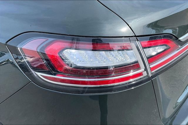 Used 2023 Lincoln Nautilus Reserve w/ Equipment Group 201A image 20