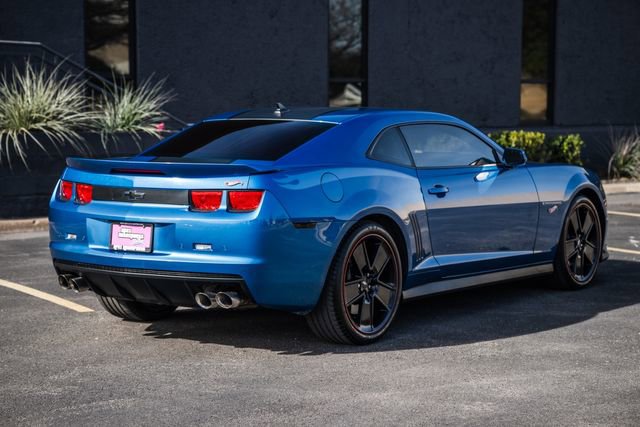 Used 2013 Chevrolet Camaro SS w/ Hot Wheels Special Edition RWD image 9