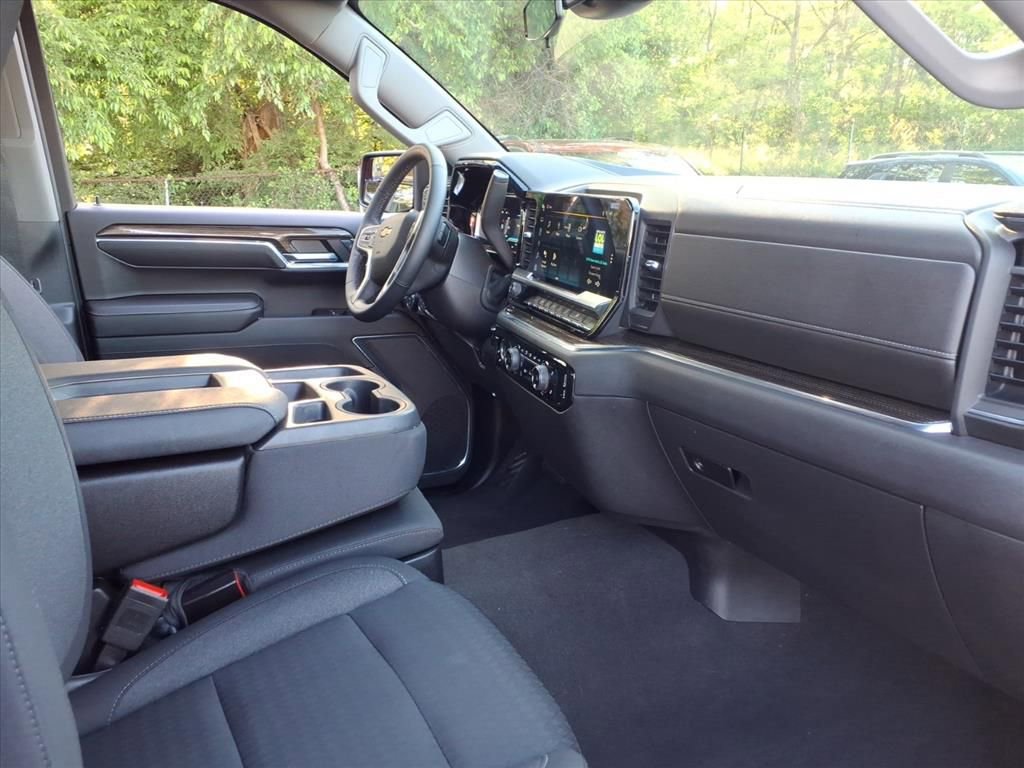 Certified 2023 Chevrolet Silverado 1500 LT AWD/4WD image 28