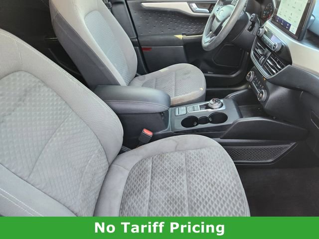 Used 2020 Ford Escape SE image 13