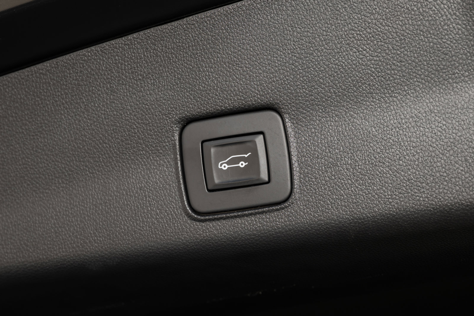 Used 2021 Chevrolet TrailBlazer RS w/ Sun and Liftgate Package image 42