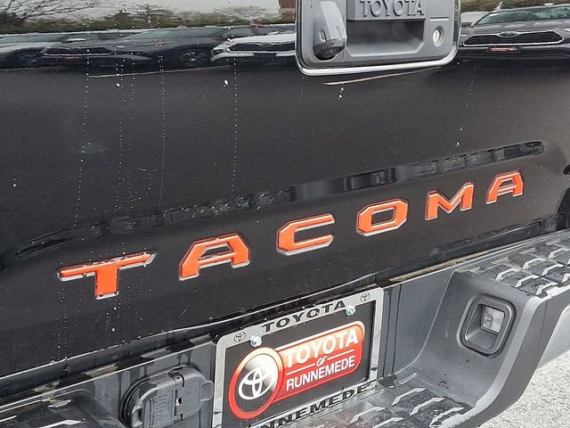 Used 2023 Toyota Tacoma TRD Off-Road image 29
