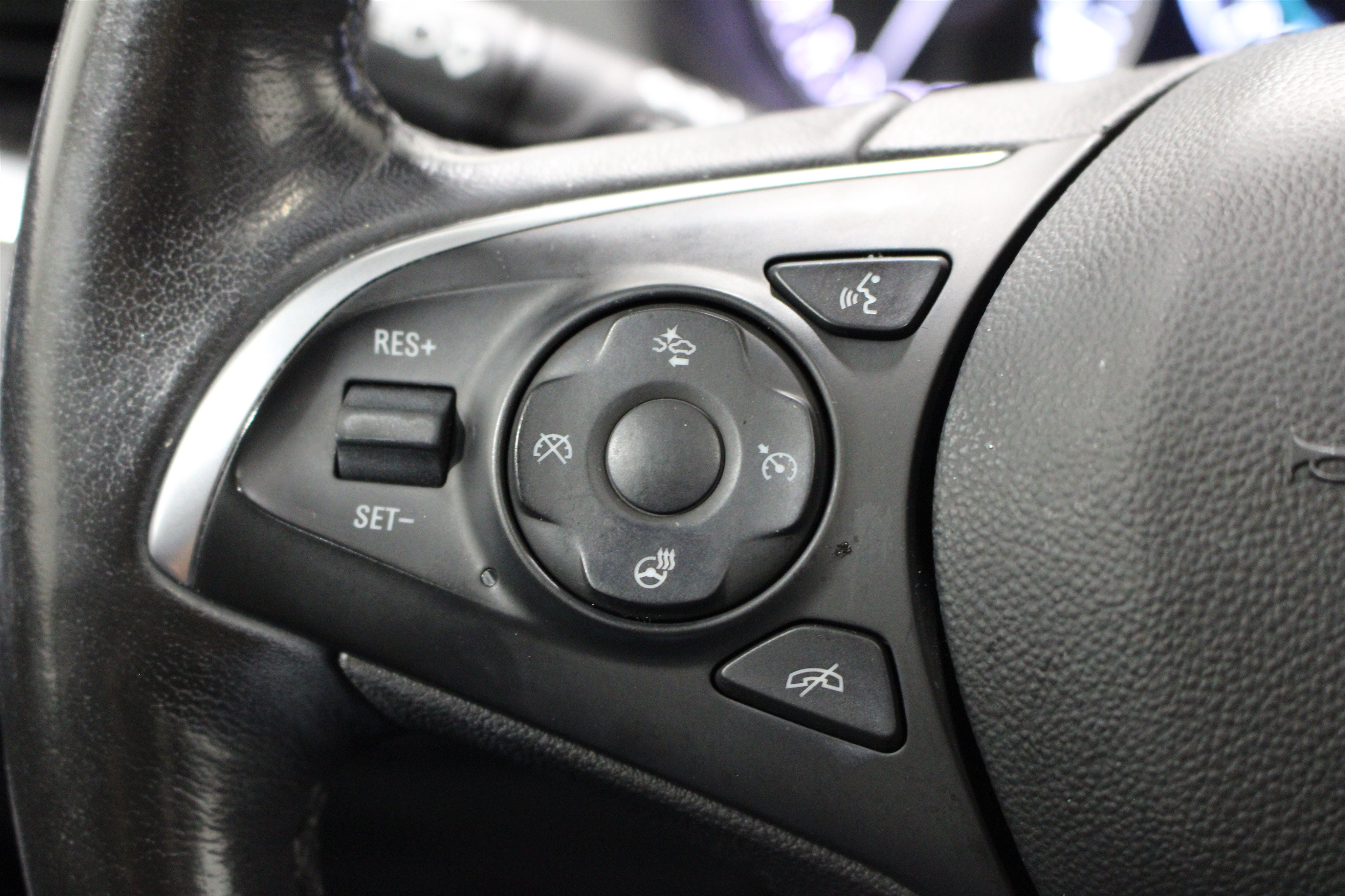 Used 2019 Buick Enclave Avenir w/ Avenir Technology Package FWD image 14