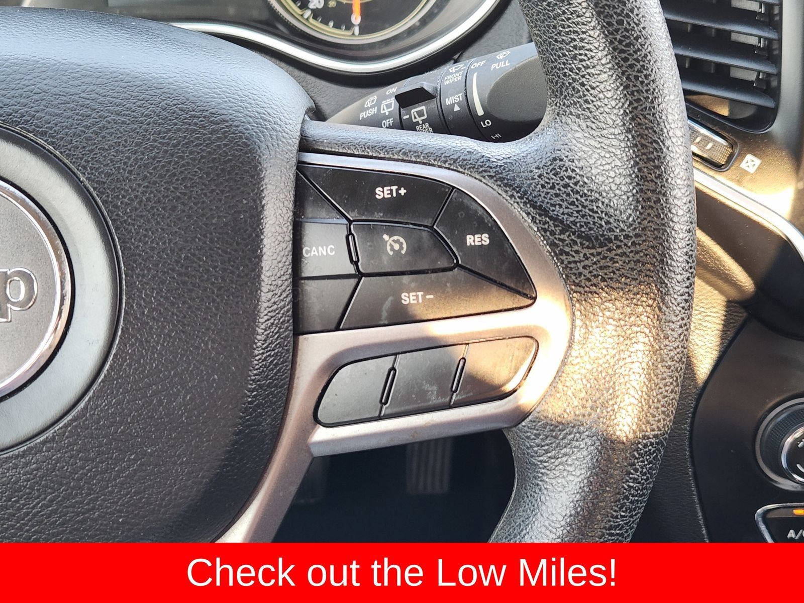 Used 2019 Jeep Cherokee Latitude w/ Popular Appearance Group FWD image 37