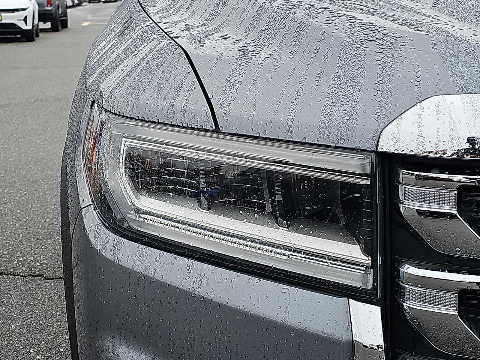 Used 2021 GMC Acadia SLE w/ Driver Convenience Package image 9