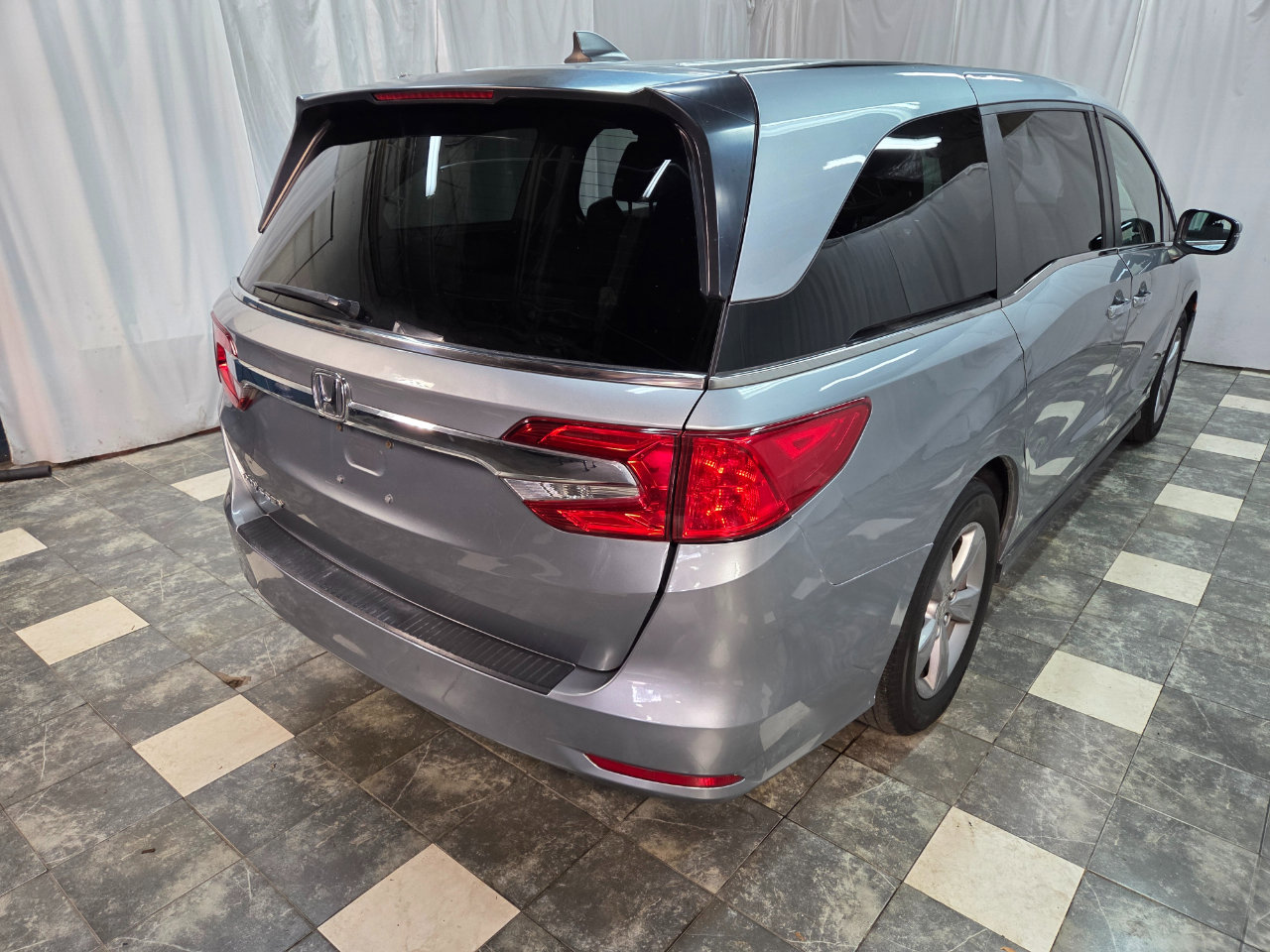 Used 2018 Honda Odyssey EX image 5