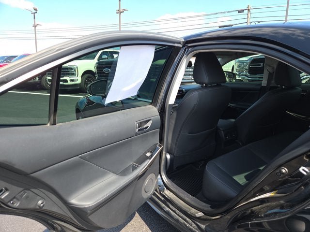 Used 2016 Lexus IS 300 AWD image 11