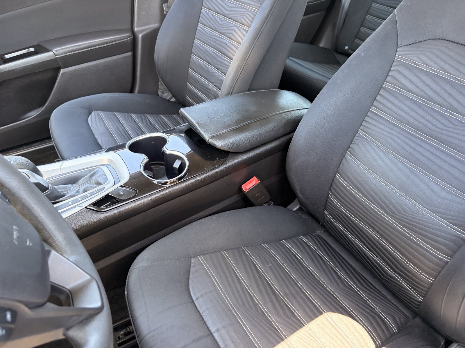 Used 2016 Ford Fusion SE FWD image 19
