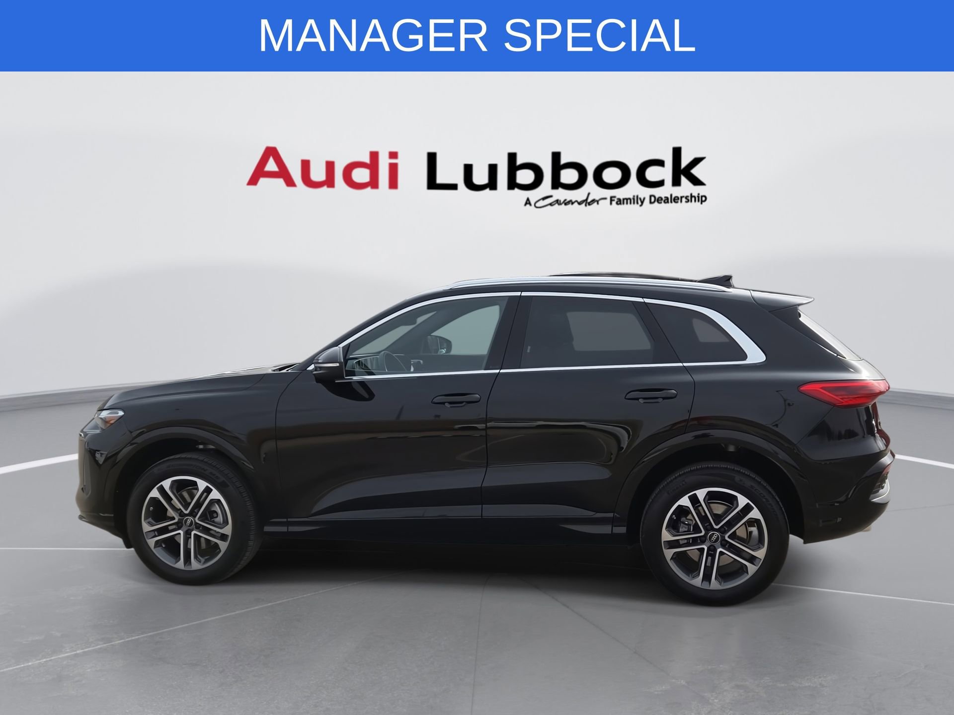 Certified 2025 Audi Q5 Premium w/ Convenience Package AWD/4WD image 6