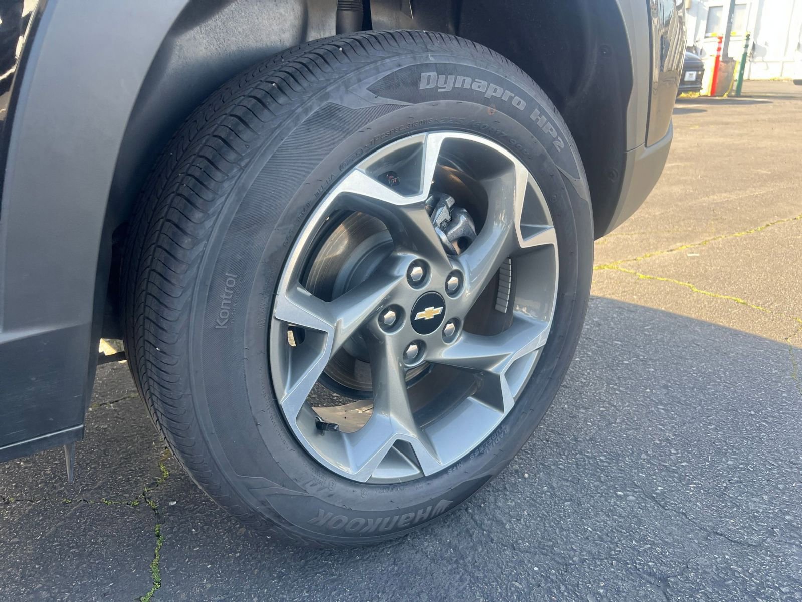 Used 2025 Chevrolet Trax LT image 30