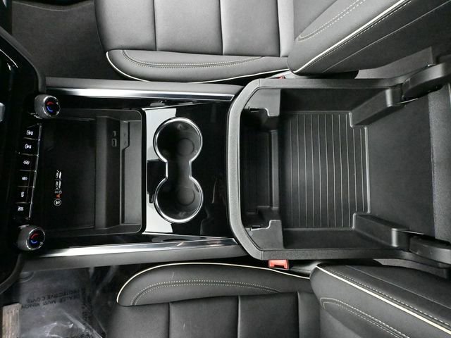 Used 2025 Chevrolet Tahoe Premier AWD/4WD image 40