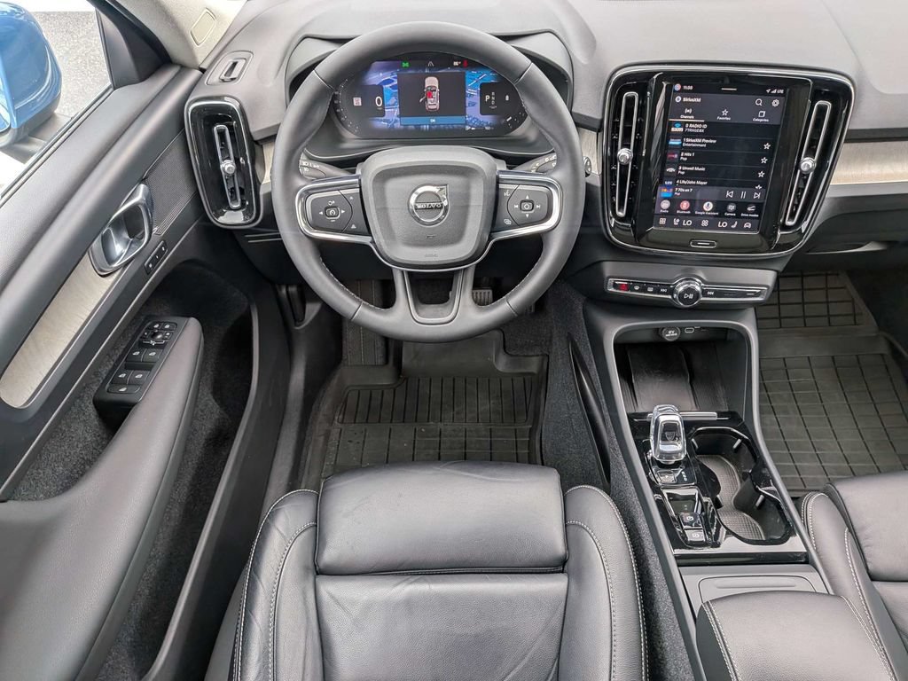 Certified 2023 Volvo XC40 B4 Plus w/ Protection Package Premier FWD image 20