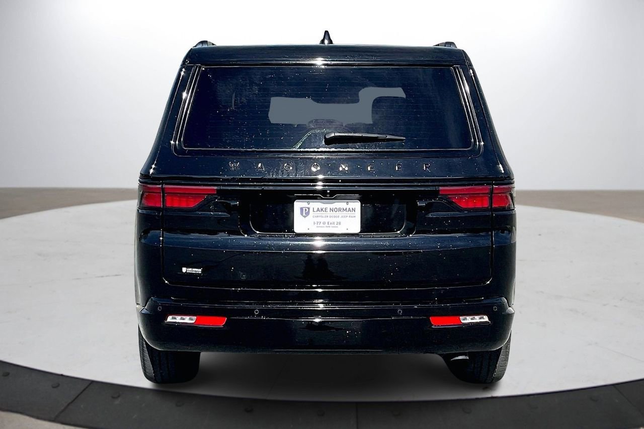 Used 2023 Jeep Wagoneer Series II image 8