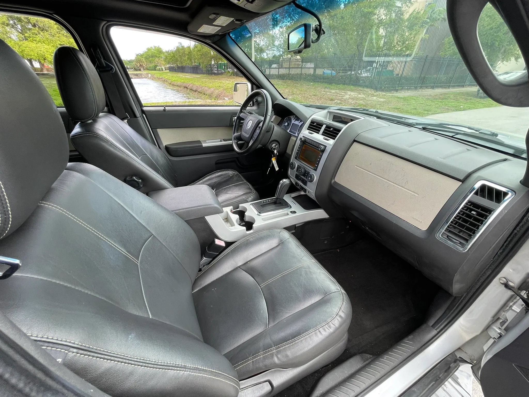 Used 2010 Mercury Mariner Premier AWD/4WD image 25
