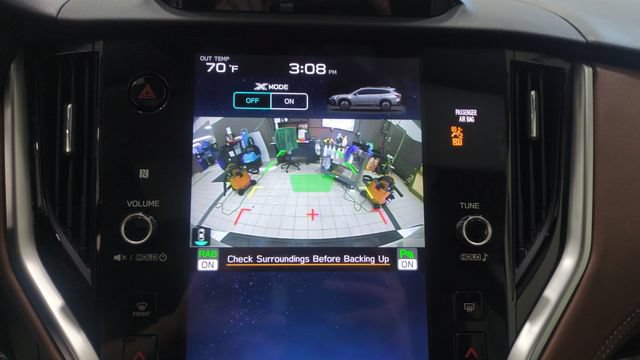 Used 2025 Subaru Outback Touring AWD/4WD image 17