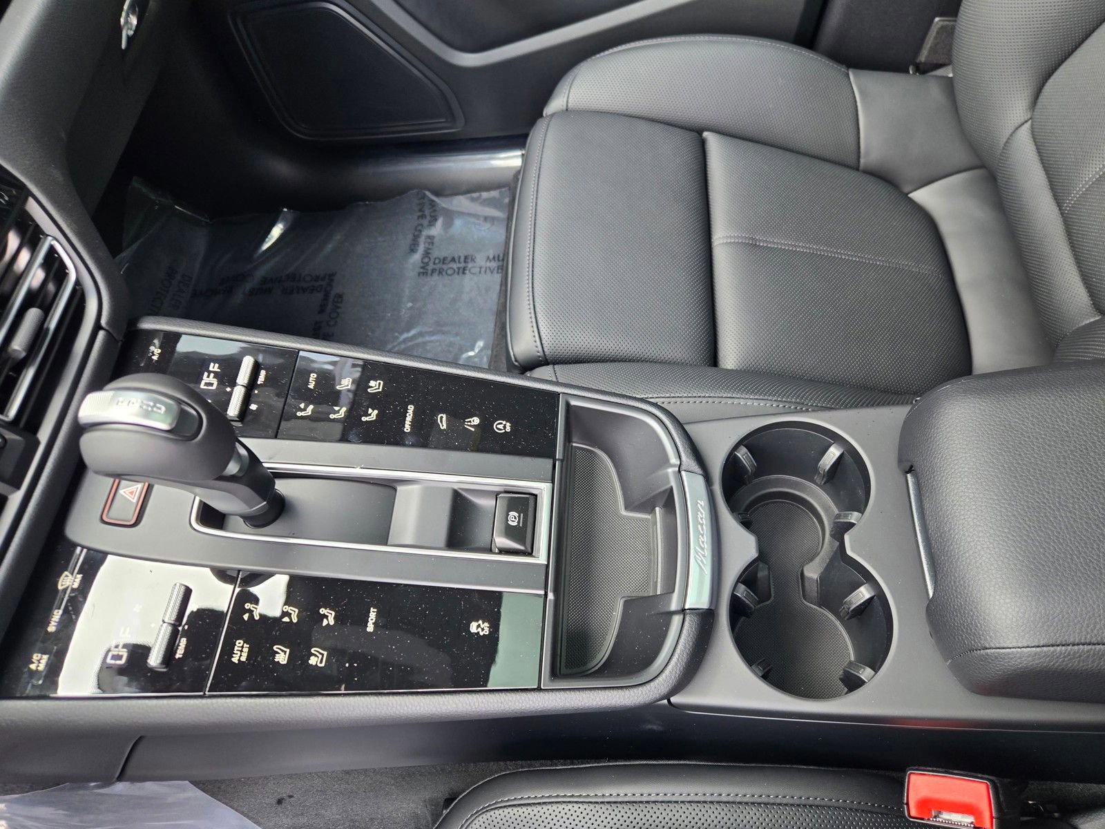 New 2026 Porsche Macan AWD/4WD image 23