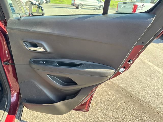 Used 2017 Chevrolet Trax LS image 17