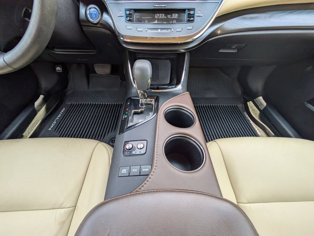 Used 2018 Toyota Avalon XLE Premium FWD image 23