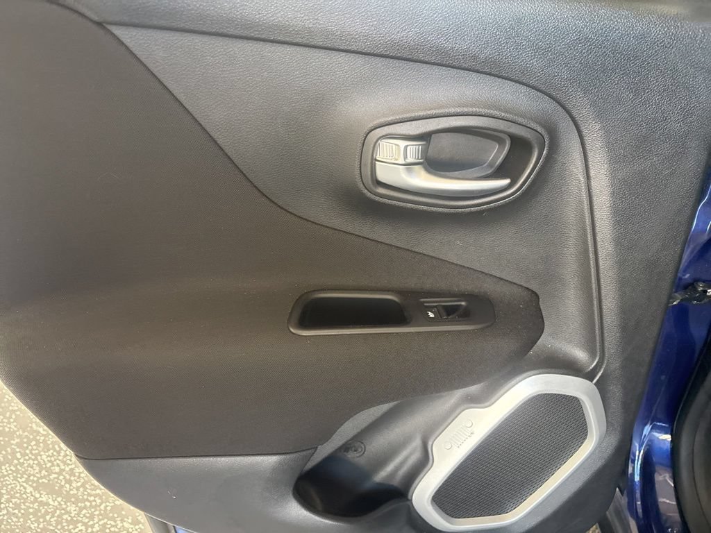Used 2018 Jeep Renegade Sport w/ Power & Air Group AWD/4WD image 11