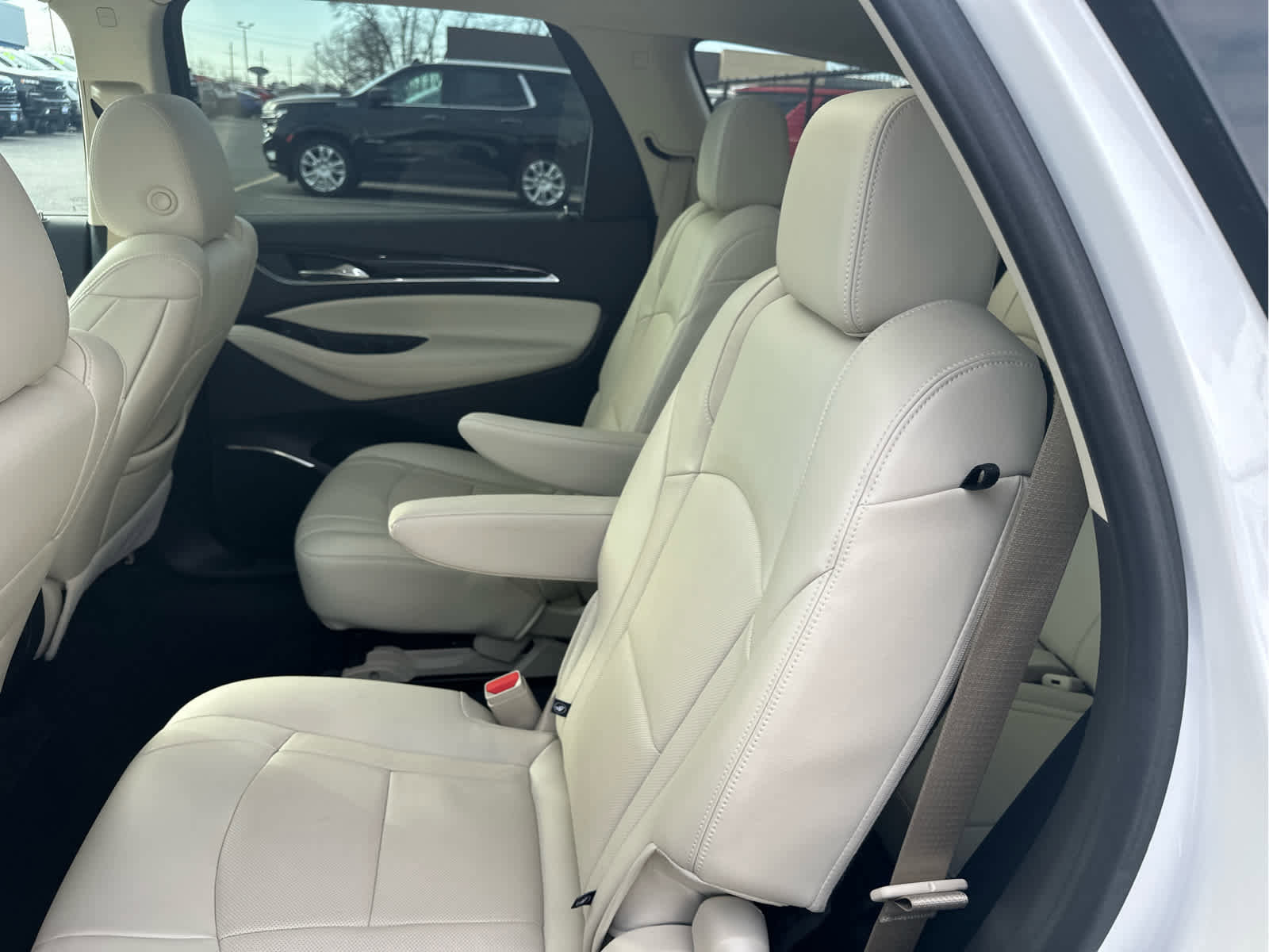 Used 2024 Buick Enclave Essence w/ Experience Buick Package image 7