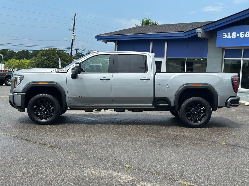Used 2025 GMC Sierra 2500 AT4 AWD/4WD image 4