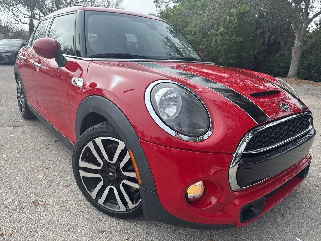 Used 2019 MINI Cooper S w/ Signature Upholstery Package image 1