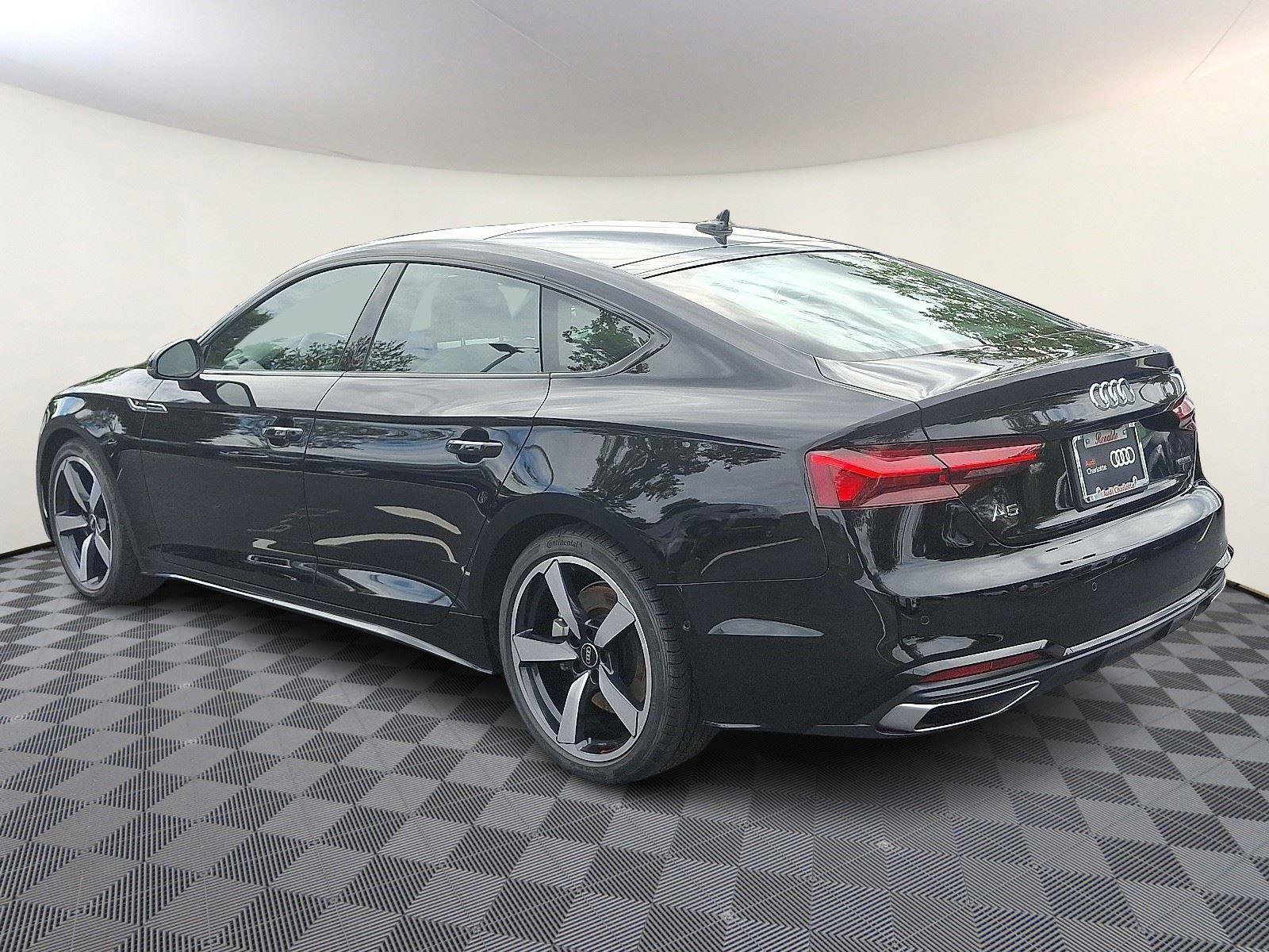 Used 2025 Audi A5 2.0T Prestige image 4