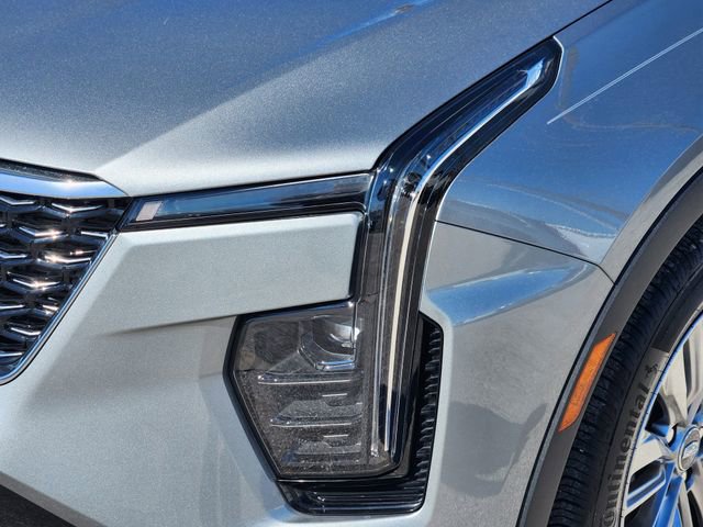 Used 2024 Cadillac XT4 Premium Luxury image 9