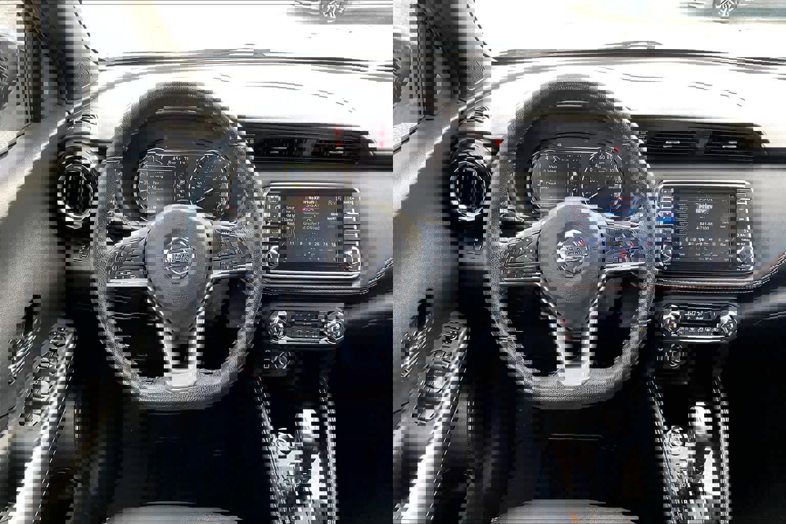 Used 2019 Nissan Kicks SR w/ SR Premium Package image 5